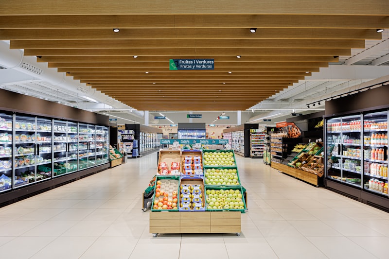 Grocery store aisle with produce - cognitive biases affect every shopping decision